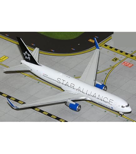 Amazon.com: GeminiJets GJUAL2314 United Airlines Boeing 777-200ER